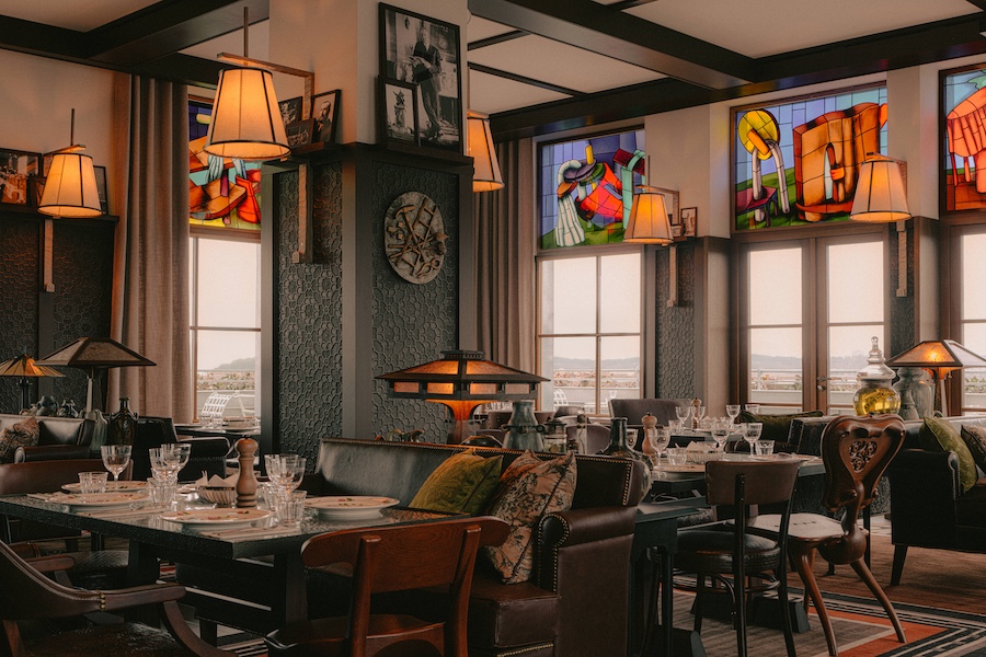 maison heler La Maison de Manfred stained glass windows rustic restaurant